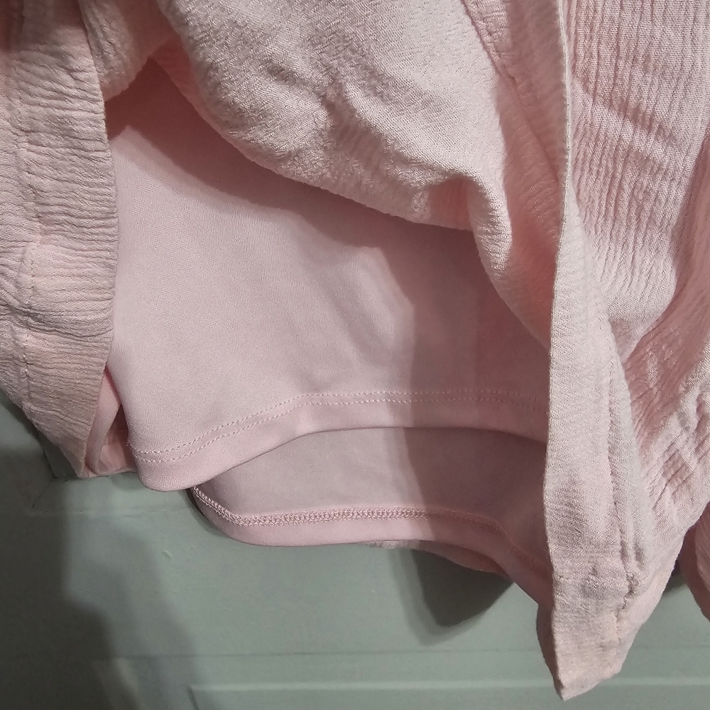 Torrid 3.5 Inch Pull-On Gauze Mid-Rise Short - Picture 5 of 10